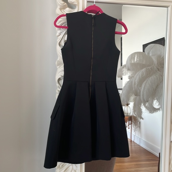 Architectural LBD - statement piece - Picture 2 of 5